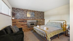 3 soverom, strykejern/-brett, wi-fi og sengetøy