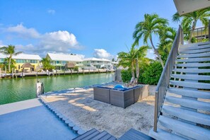 Property grounds - Villa Blue-Water Front-37ft Dock Space (Key Colony Beach)
