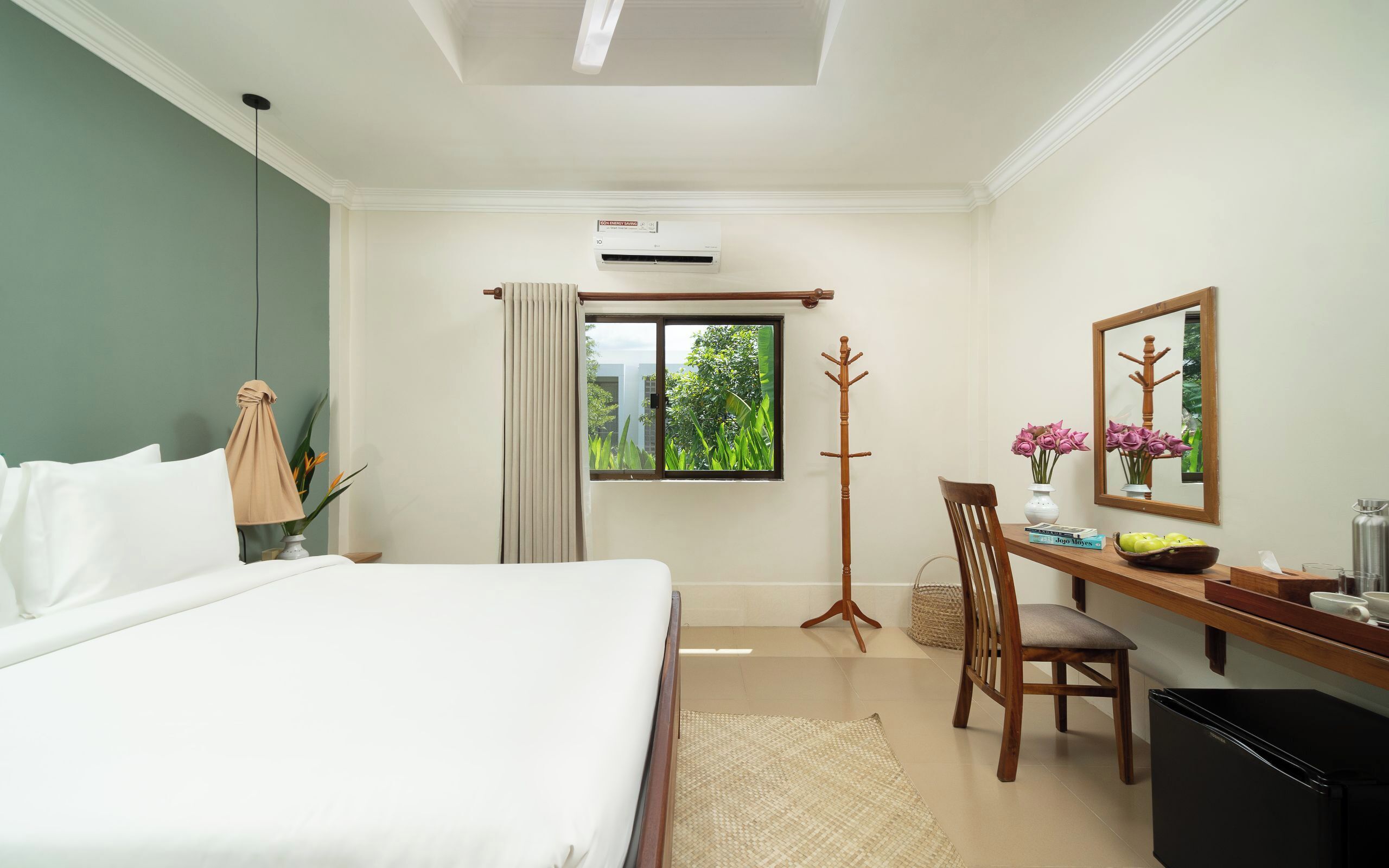 In-room safe, desk, laptop workspace, iron/ironing board