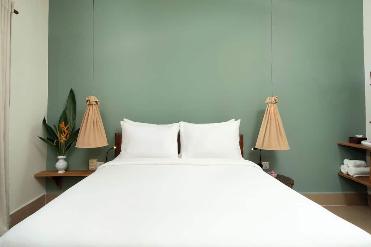 In-room safe, desk, laptop workspace, iron/ironing board