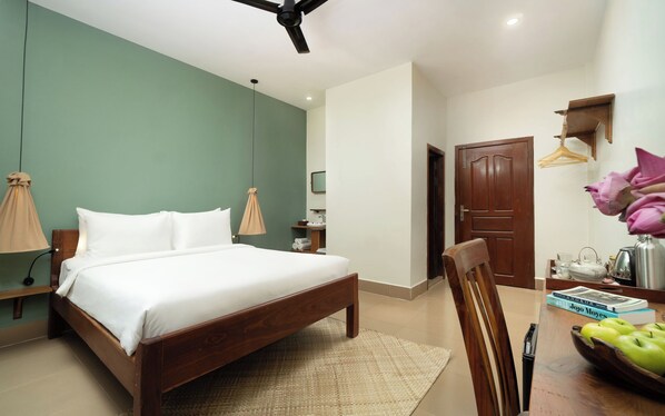 In-room safe, desk, laptop workspace, iron/ironing board - The Tree - Adults Only (Siem Reap)