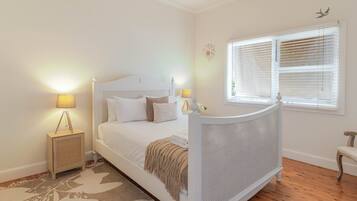 3 bedrooms, desk, iron/ironing board, travel cot