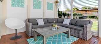 Beautiful on Bourke Street | Pet-Friendly Home