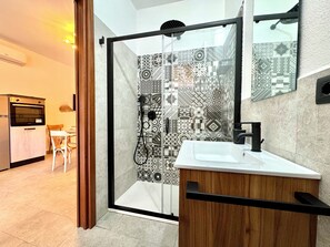 Bathroom - "La Corte Segreta Tiny" (Bari Sardo)