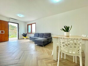 Living area - "Le Corti Sarde On The Hill" (Bari Sardo)