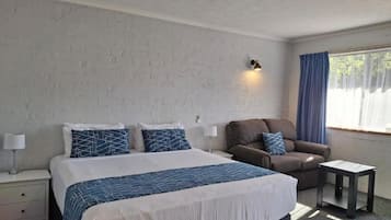 Deluxe Room, Garden View | In-room safe, iron/ironing board, free WiFi, wheelchair access