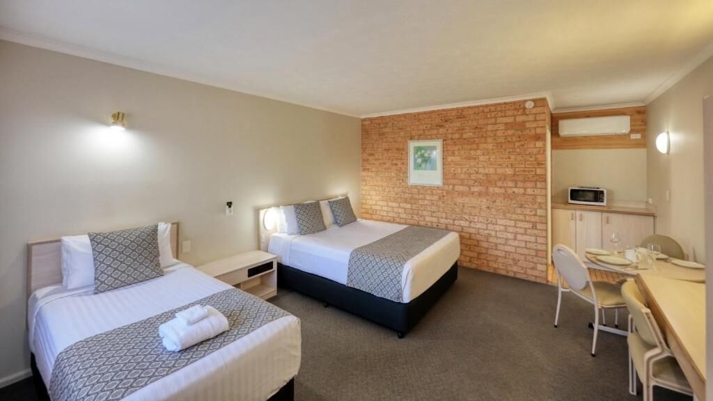 Camera Standard con letto matrimoniale o 2 letti singoli | Una cassaforte in camera, ferro/asse da stiro, Wi-Fi gratuito