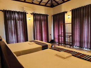 8 bedrooms, in-room safe, travel cot, free WiFi - Relux Villa: 8-Bedroom Tropical Estate near Galle Sleeps 16 - Garden & Views (Harumalgoda-west)