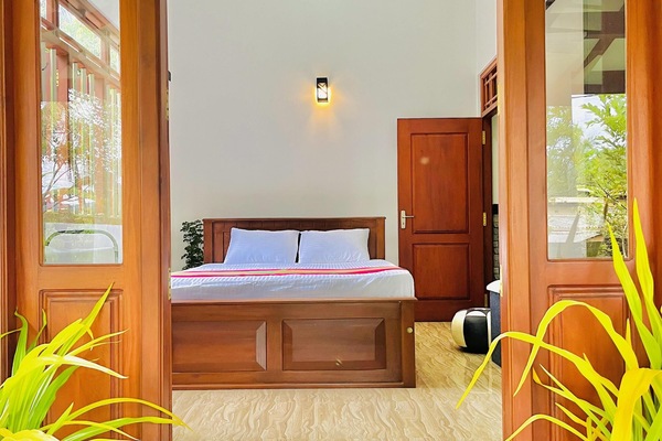 8 quartos, cofres nos quartos, berço de viagem, Wi-Fi de cortesia