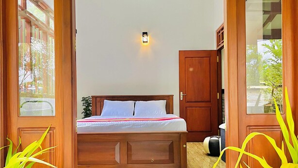 8 habitaciones, caja de seguridad en la habitación y cuna de viaje