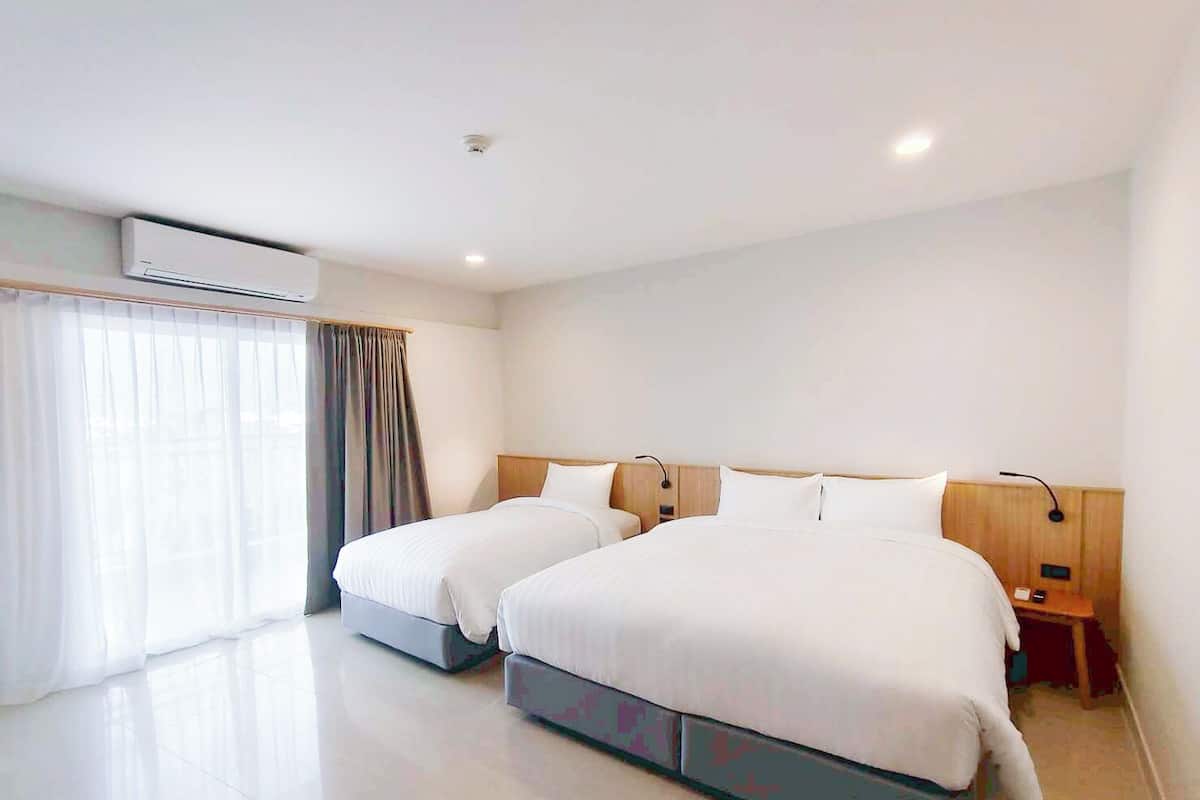 Phòng 3 Deluxe | Bàn, truy cập Internet không dây miễn phí