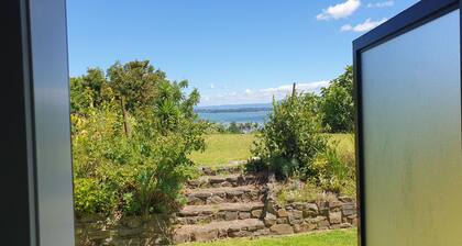 Lazy Daze at Athenree with local hot pools, and only 5 minutes from Waihi Beach