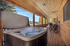 Tina de hidromasaje al aire libre