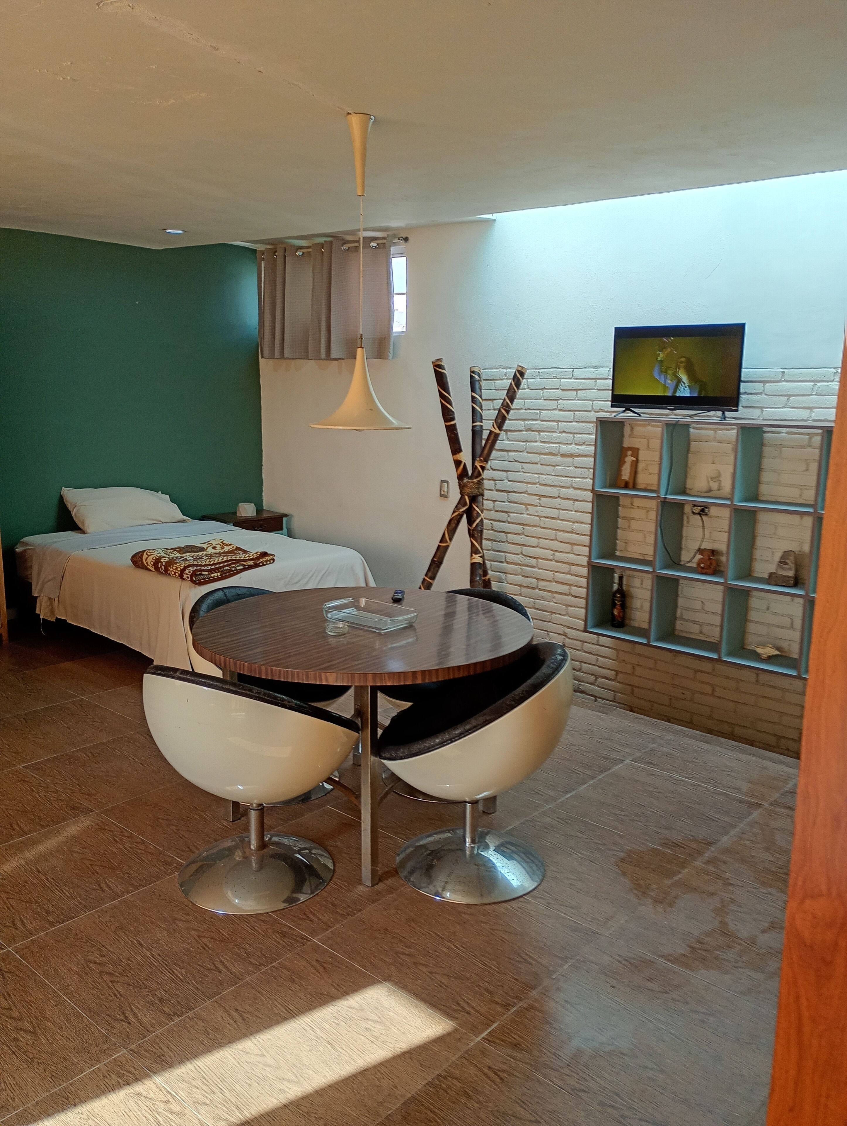 1 habitación, internet y ropa de cama 