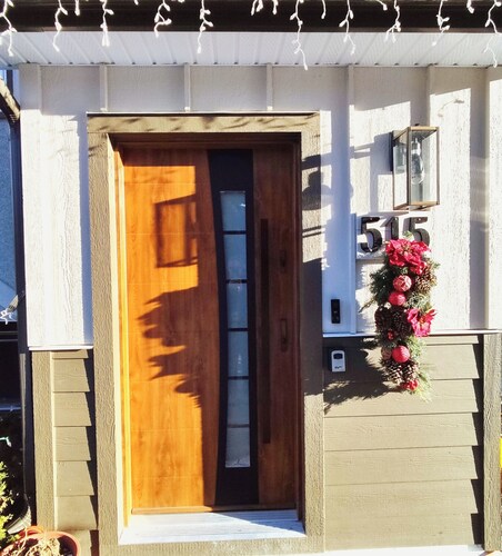 Quiet Retreat with Easy Access to City Amenities - Comfortable, Central and Cozy