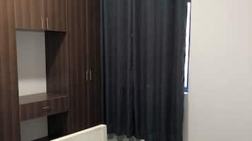 3 quartos, ferros/tábuas de passar roupa, Wi-Fi de cortesia