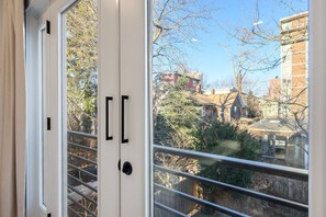 Interior - Blueground | Riverside, view, nr Charles River (Cambridge)