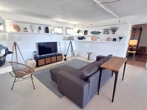Living area - Villa for 10 guests with sea view and heated pool in Carqueiranne (CARQUEIRANNE)