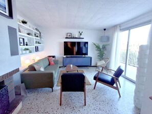 Living area - Villa for 10 guests with sea view and heated pool in Carqueiranne (CARQUEIRANNE)