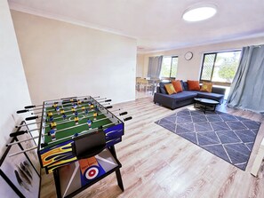 Games room - Entire independent 3-bedroom house (Algester)