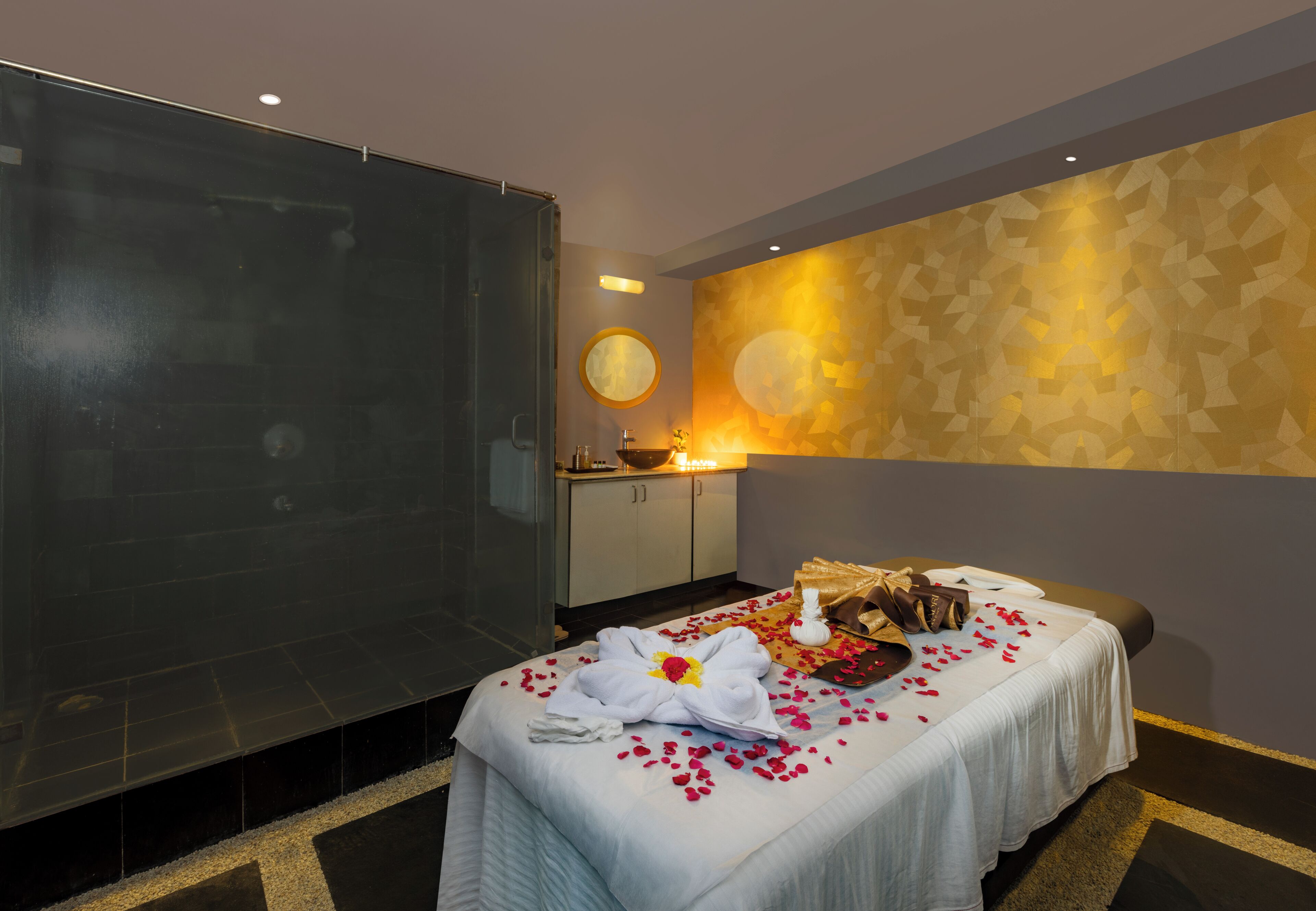 Deep-tissue massages, Swedish massages, Thai massages