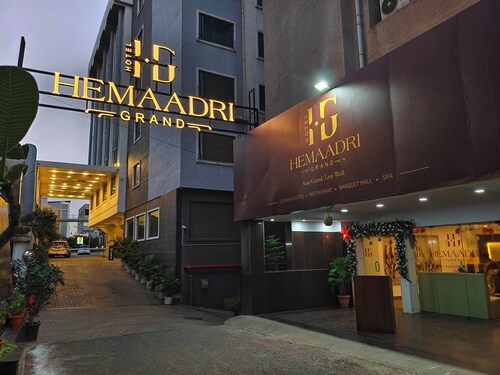 Hotel Hemaadri Grand