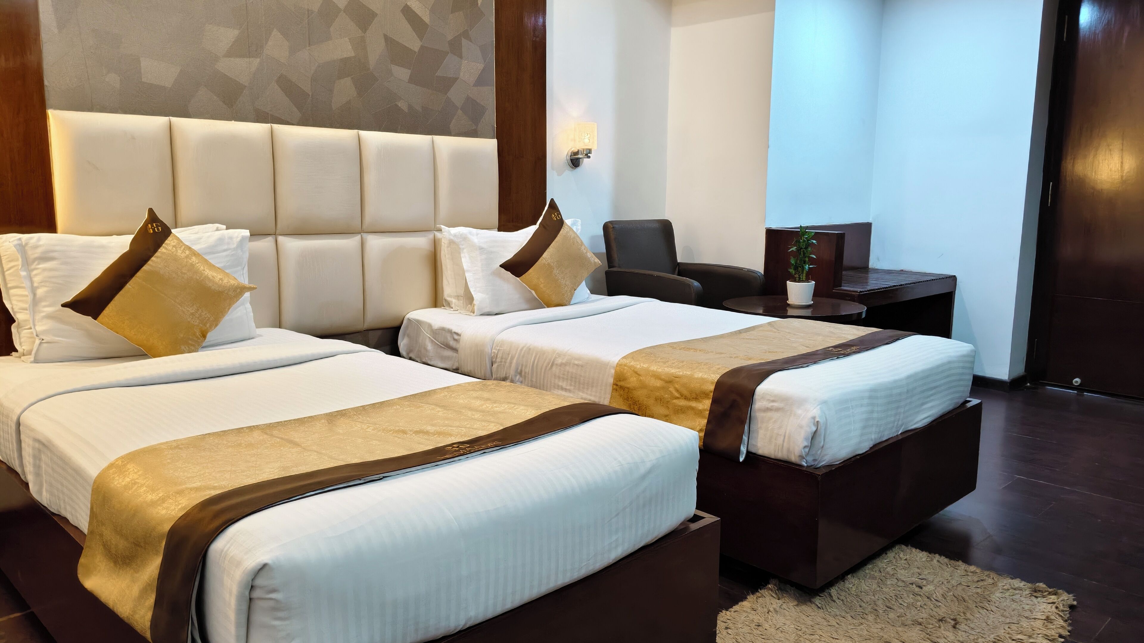 Standard Double or Twin Room | Iron/ironing board, free WiFi