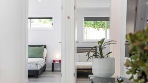 2 habitaciones, tabla de planchar con plancha, wifi y ropa de cama 