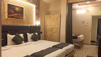 Deluxe Double Room, City View | Free WiFi