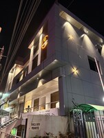Fachada del alojamiento - Noche