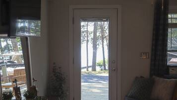 Una Smart TV, libros