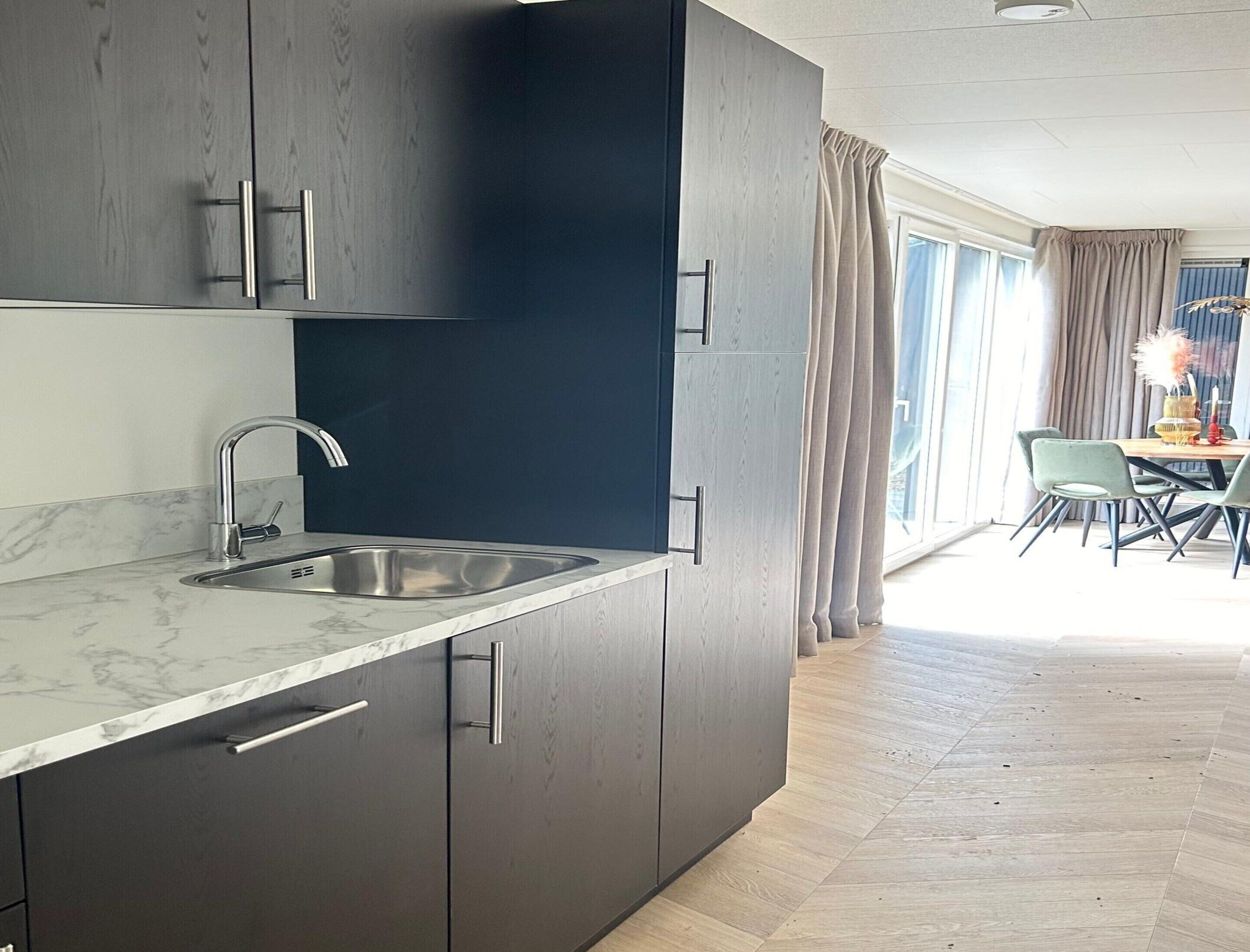 Fridge, microwave, coffee/tea maker, electric kettle