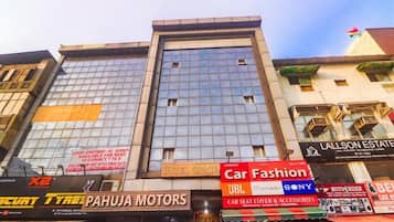 المنشأة من الخارج