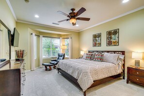 3 bedrooms, iron/ironing board, Internet, bed sheets - Backyard Paradise & Community Perks: Buckeye Oasis (Buckeye)