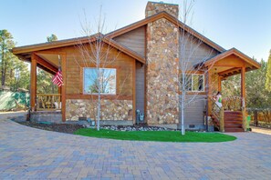 Exterior - Mtn Estate w/ Massive Indoor Spa (Show Low)