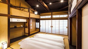 Desk, free WiFi, bed sheets - Nonsmoking for 2 person Rinn Premium Nijo Castle North  Room only / Kyoto Kyōto (Kyoto)