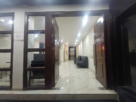 Lobby. Motel Rajadani Residency