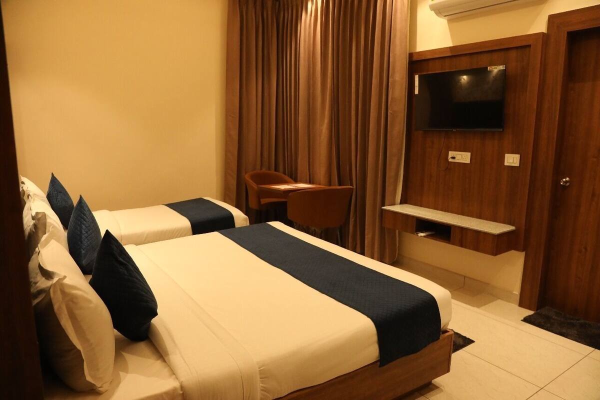 Super Triple Bed Room | WiFi (free)