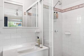 Shower - The Getaway Ulladulla (Ulladulla)