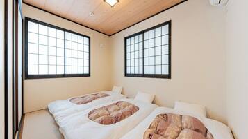 Desk, free WiFi, bed sheets