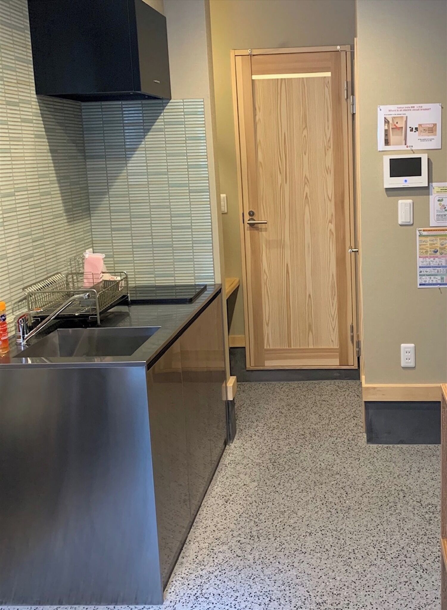 Fridge, microwave, stovetop, cookware/dishes/utensils