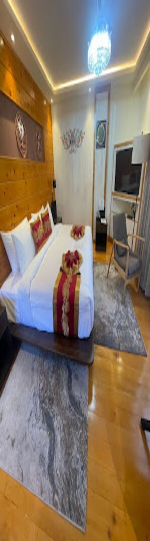 Luxury Suite, 1 King Bed, Balcony, Mountain View | Iron/ironing board, free WiFi - City Heritage Hotel (thimpu)