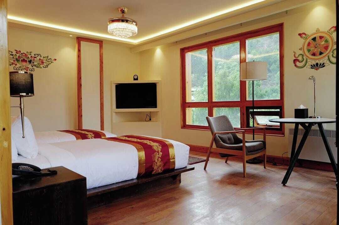 مكواة/لوح كي وو اي فاي مجانًا