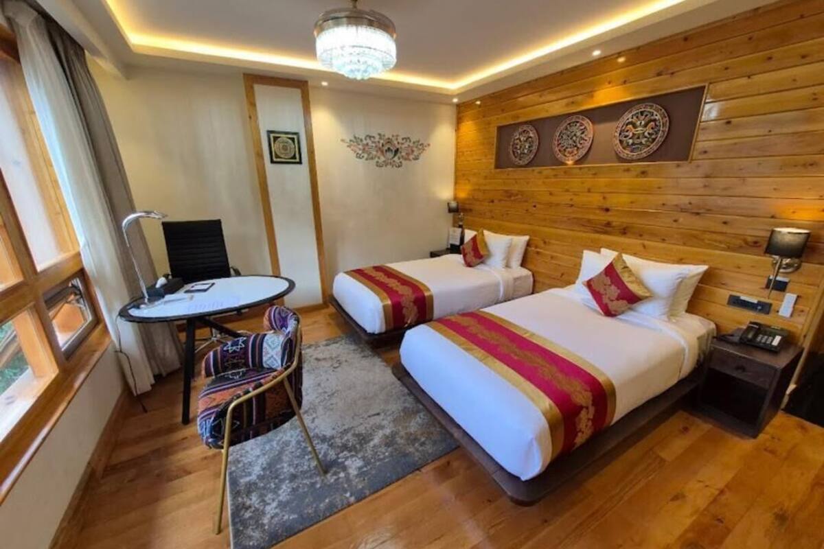 Deluxe Tek Büyük veya İki Ayrı Yataklı Oda, Balkon, Dağ Manzaralı | Ütü/ütü masası, ücretsiz kablosuz İnternet