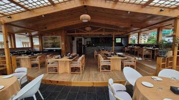 ์ผ์ธ ์๋น