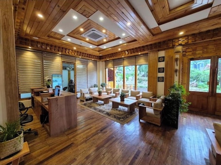 Lobby. City Heritage Hotel