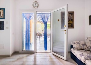 Smart TV - Historic center with private Garden and 5 minutes drive to the sea. Total relaxation! (Sorso)