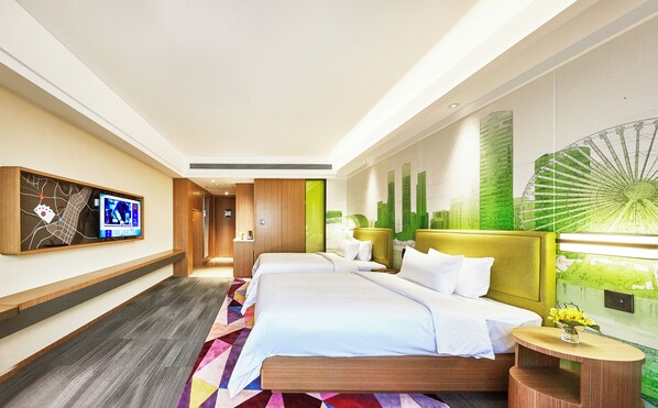 Desk, laptop workspace, free WiFi - Hampton by Hilton Nanchang Honggutan (Nanchang)