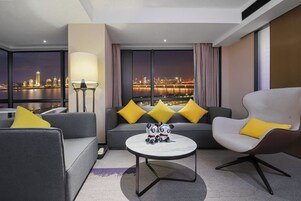 全景单人房, 湖景 | 起居区