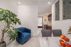 Standard Apartment, City View | Dining - Sea Beside Me Hotel & Suites (Ngu Hanh Son)